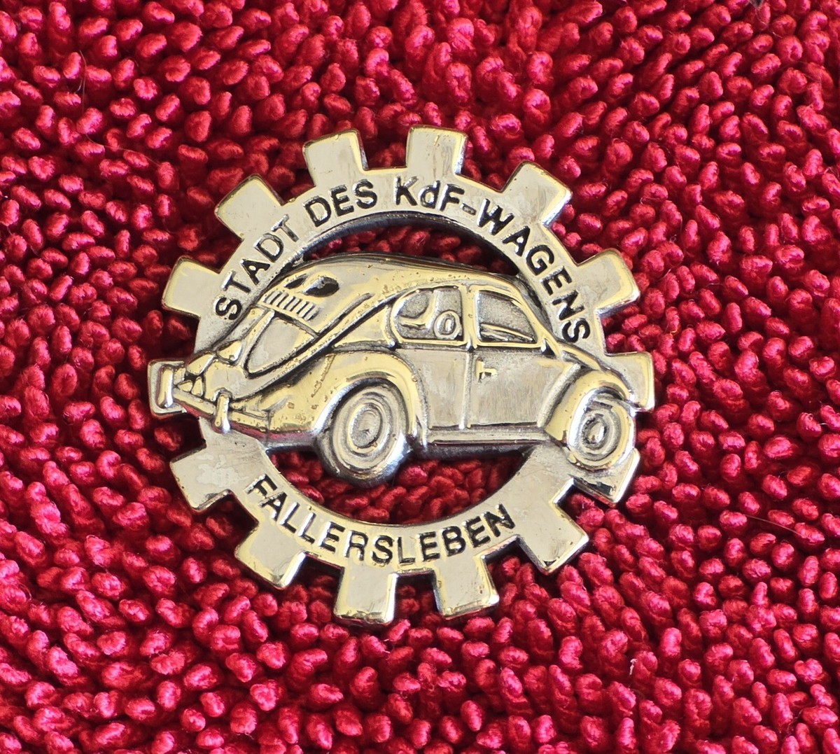 Stadt Des Kdf-wagens Fallersleben “Volkswagen” Lapel Pin Germany