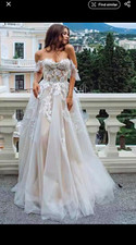 Ivory Off-the-Shoulder Sweetheart A-Line Tulle Lace Wedding Dress Buttons