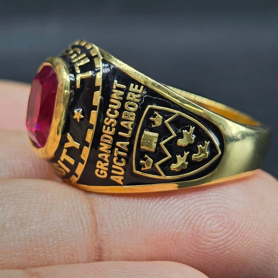 Anillo de colección 1976 McGill University Class chapado en oro piedra rubí rojo graduaciones Foto 4 de 4