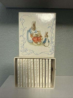 The Miniature World of Peter Rabbit Beatrix Potter 12 Books 1989 Vintage Drawbox