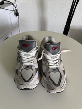 Tolle New Balance 9060 Sneaker Grau Weiß 40 Rain Cloud