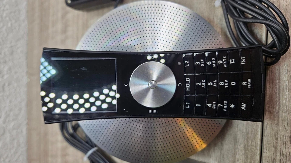 Bang & Olufsen B&O BeoCom 5 Cordeless Phone With Charging Base Speakerphone T35 - Image 4 of 4