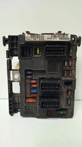 T118470003 Porta Fusibili per CITROEN XSARA PICASSO 2.0 HDi 2003 3900598 - Foto 1 di 10