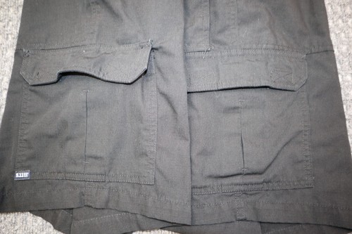 5.11 Tactical Series Shorts Herren Größe 44 Cargo Style Taschen schwarz Reißverschluss fliegen - Bild 3 von 19