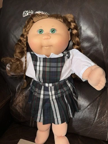 VTG 20th Anniversary Cabbage Patch Doll Green Eyes Brown Hair 2002 Cornsilk