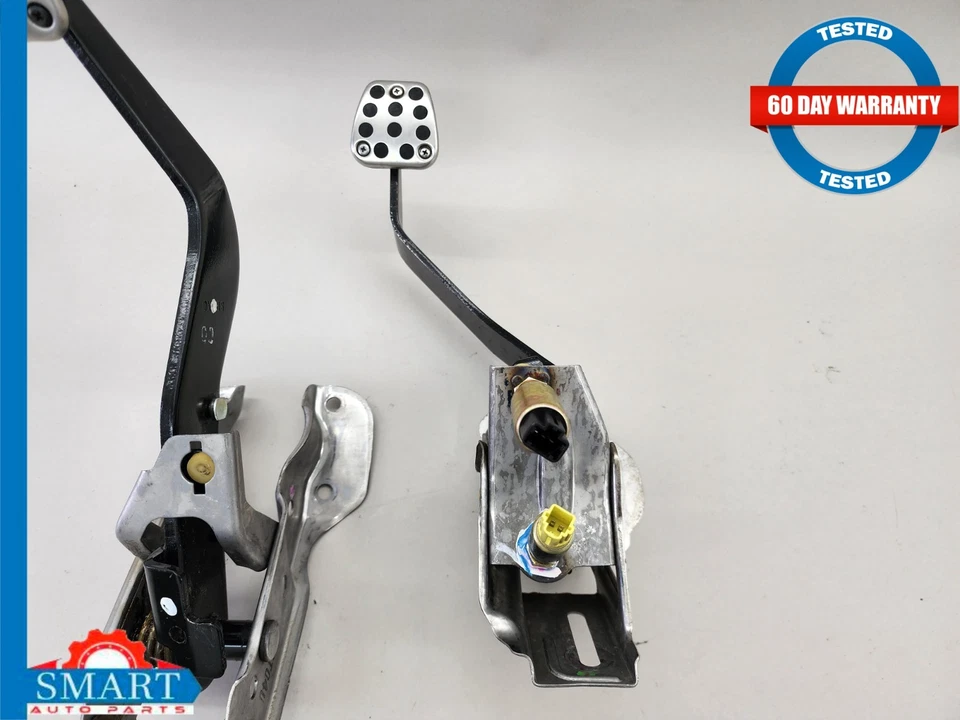 Acura TSX Clutch and Brake Pedal 6 Speed Manual Transmission 04-08 OEM - Image 2 of 4