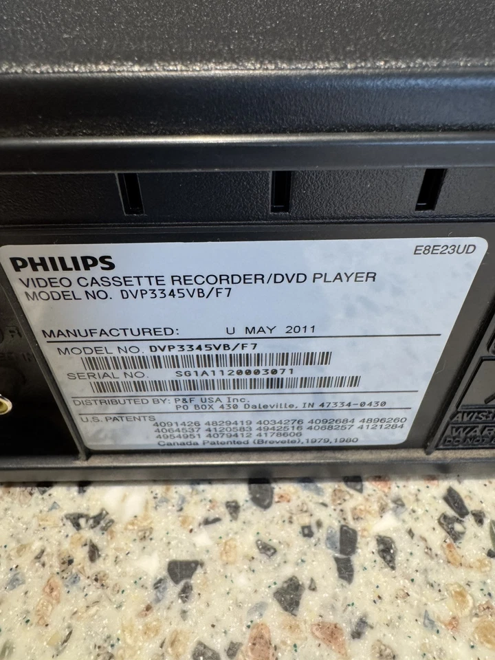 Philips DVP3345VB/F7 VCR y reproductor combinado de DVD probado Foto 3 de 4