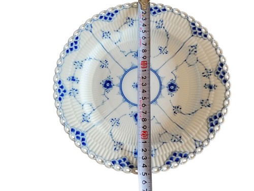 Royal Copenhagen 1084/1 Plate – Blue Fluted Full Lace – Near Mint–Box–Denmark - Picture 4 of 8