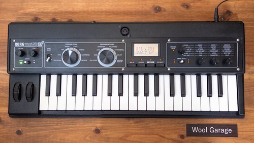 Korg microKORG XL+ Synthesizer w/ Mic Adapter Box Tested Working good condition