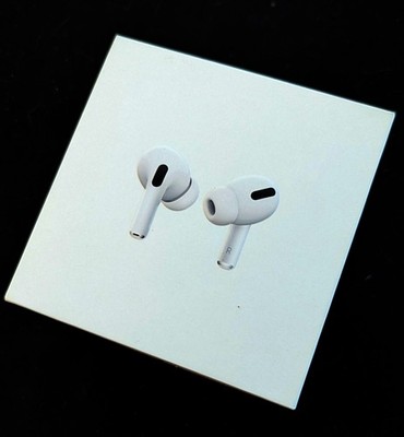 Apple AirPods Pro A2083 A2084 Wireless Earbuds White  | R side not charging !!
