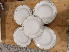 VTG 5 Soup Bowls Mikasa Floretta L3109, Small...