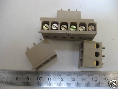 Lot De 10 Borniers à Vis 3 Points TRELEC - Pas De 7.5mm, Beige, à Piquer, Neufs Pour électricité