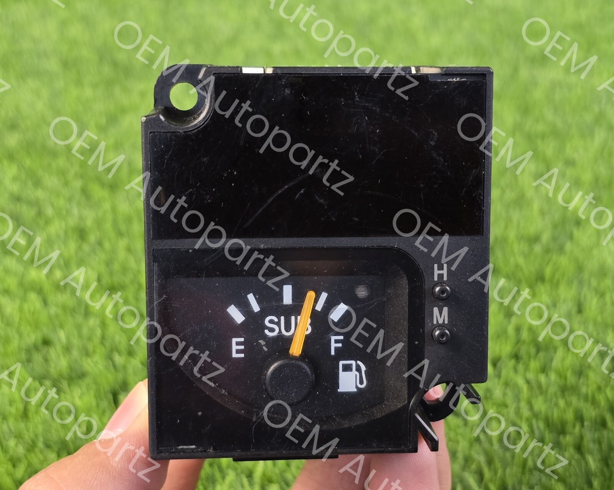 Toyota Land Cruiser 1996-2002 Dash sub tank Guage with Clock Oe