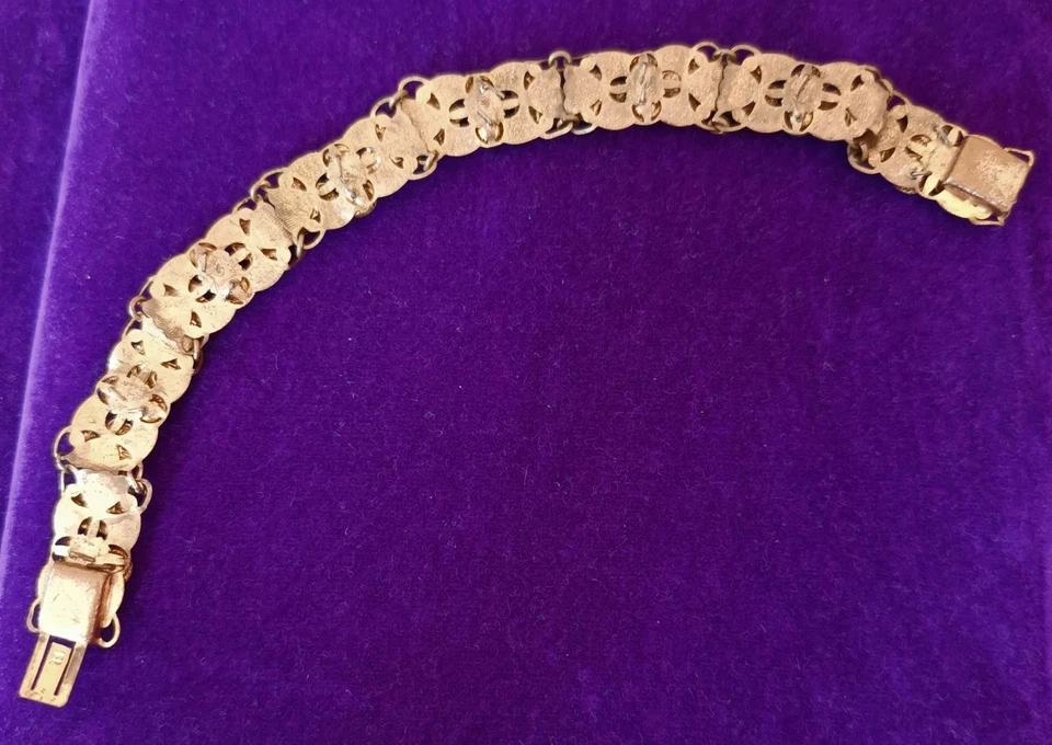 Vintage Bracelet Ornate Goldtone Filigree Pretty Pearl Czech Glass - Image 2 of 3