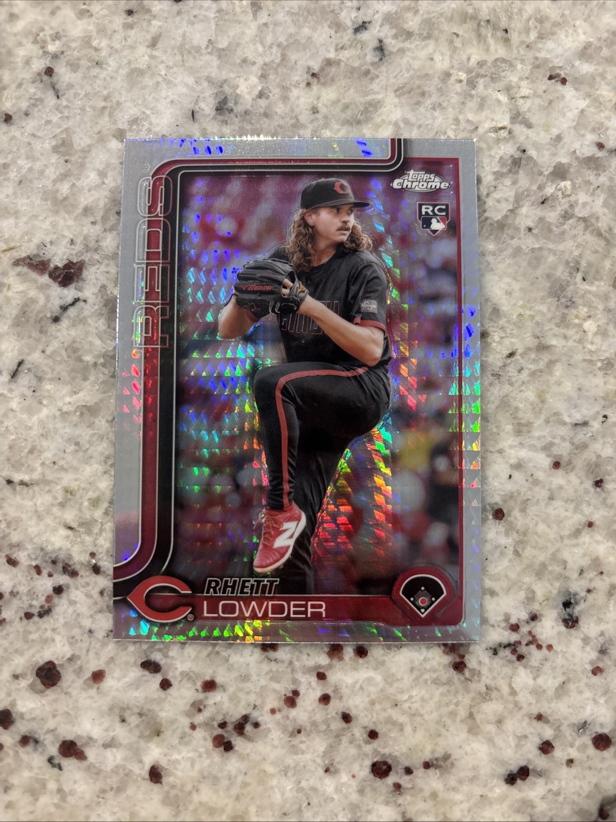 2025 Topps Chrome - Rhett Lowder #147 Prism Refractor (RC) Reds