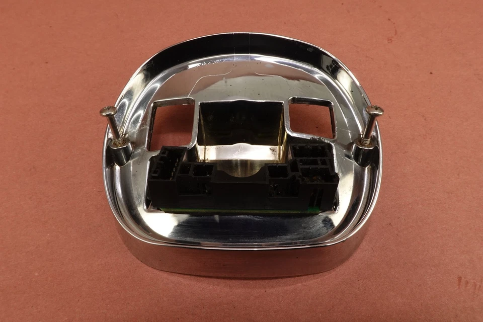 07-12 Harley Davidson Sportster 1200 XL1200L Luz Trasera Freno Base Montaje Foto 4 de 4