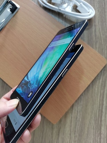 Samsung Galaxy A5 16GB 5.0" 13MP Cellphone Unlocked fully working - Afbeelding 16 van 19