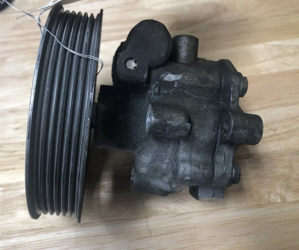 Audi A4 2003 AWD 1,8 L turbo bomba de dirección asistida 8E0145153ES Foto 3 de 4