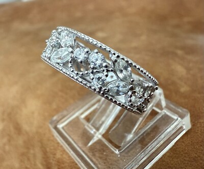 Schöner QVC Epiphanie Platin plattierter Zirkon Diamonique Spitzendesign Ring Größe 7