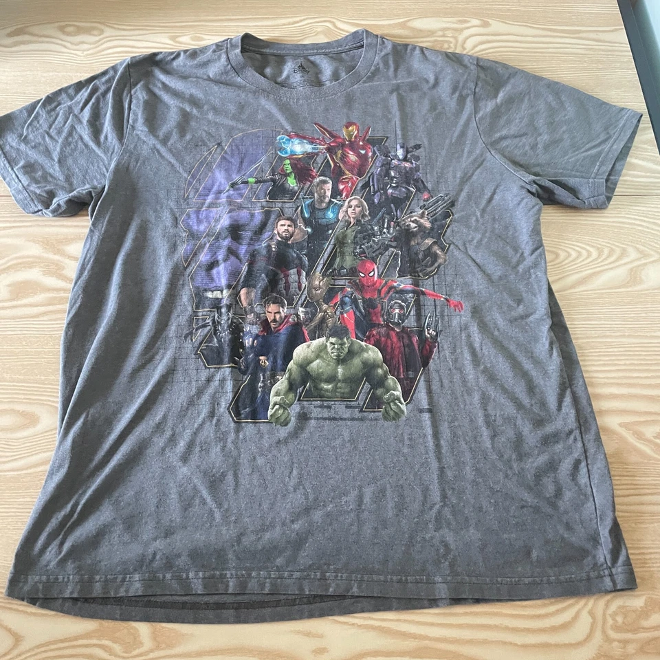 Camiseta Avengers XXL Para Hombre 2XL Gris 23" Pit-to-Pit Cuello Redondo Manga Corta Películas Foto 2 de 4