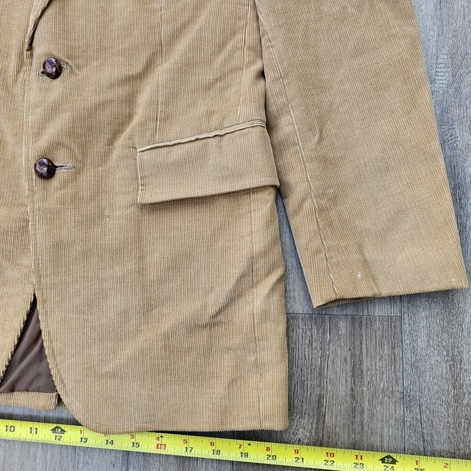 Jaqueta masculina vintage anos 70 Sears Roebuck Co 2 botões veludo bronzeado - Imagem 4 de 4