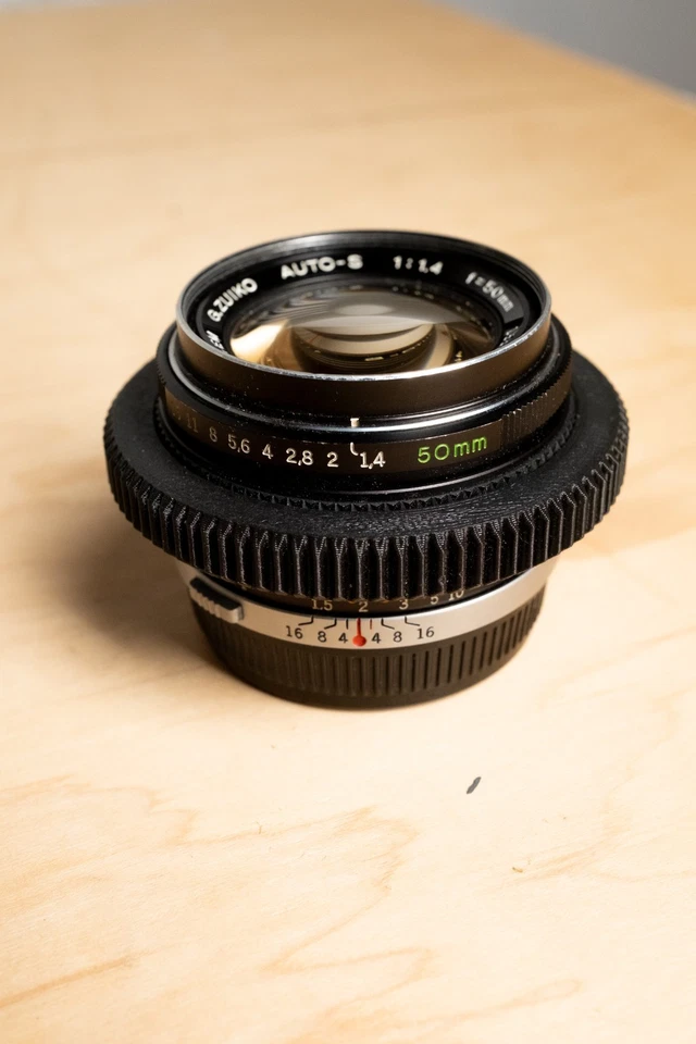 Olympus OM System G.Zuiko Auto S 50 mm F/1,4 con anillo de enfoque Foto 3 de 4