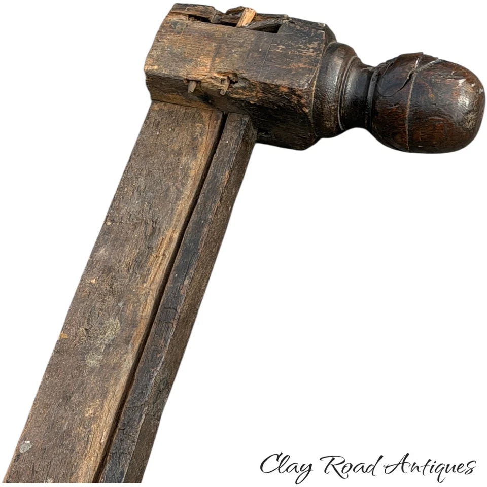 antiguo mueble de época peregrino tripulación patio armario siglo XVII siglo XVII tallado Foto 2 de 4