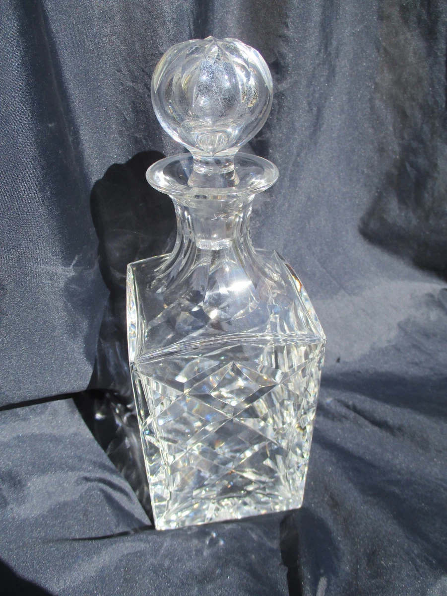 12 verres à liqueur en cristal de Saint Louis (prix du lot de 12
