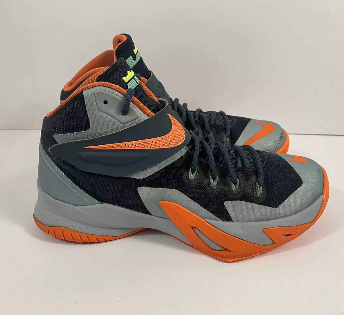 Nike Zoom Lebron Soldier 8 VIII Crimson Black Grey Size 7.5 Sneakers 653641-080
