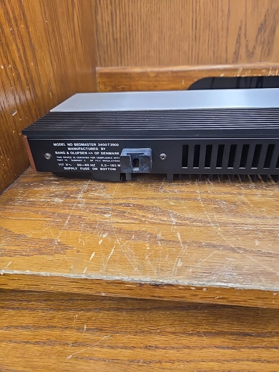 B&O Bang & Olufsen Beomaster 2400 Integrated Stereo Receiver B&O Bang & Olufsen Beomaster 2400 Integrated Stereo Receiver