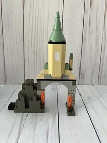 Lego # 4709 Harry Potter Hogwarts Castle w/ Instructions & Original Box