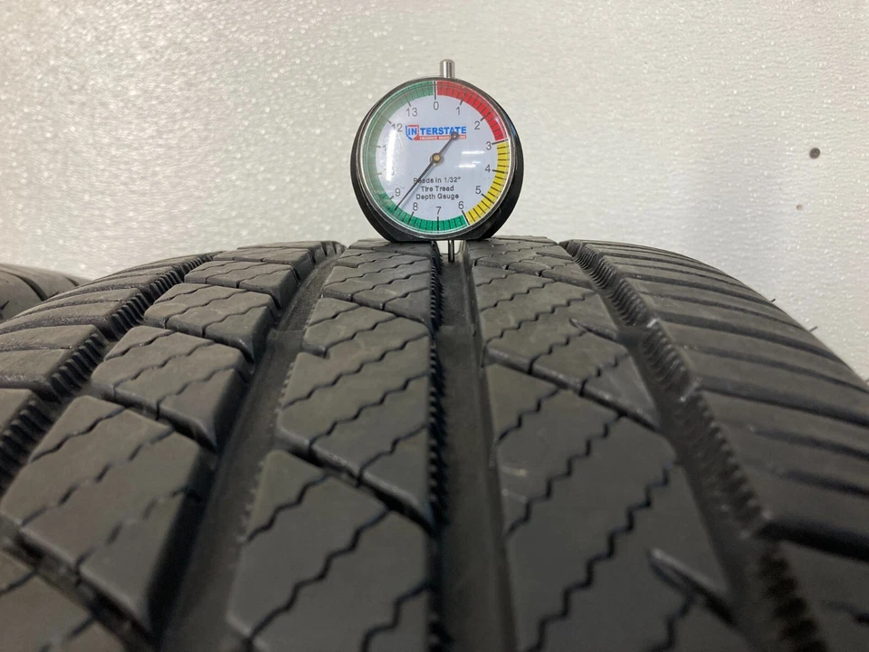 2 Neumáticos 225 45 19 Bridgestone Potenza RE980AS (70-85% Banda de rodadura izquierda) 96W Foto 3 de 4