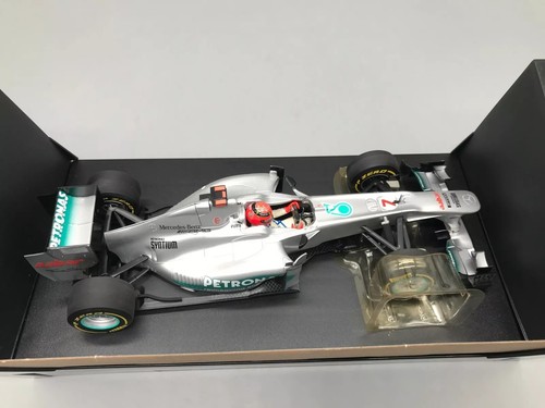 F1 MERCEDES AMG PETRONAS MICHAEL SCHUMACHER 2012 1/18 MINICHAMPS 110120077 - Picture 3 of 5