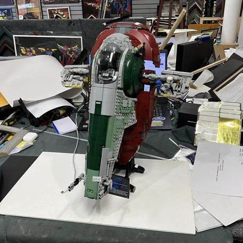 LEGO Star Wars: UCS Slave 1 (75060) BUILT WITH MINIFIGURES