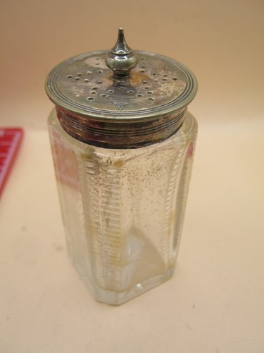 Antique White Metal & Ribbed Glass Pepperette / Salt Shaker - Art Deco - Picture 3 of 3