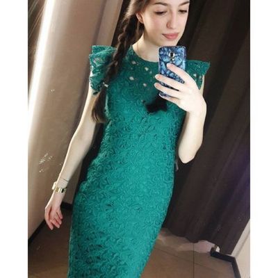 green guipure lace midi dress Self Portrait Green Guipure Midi Dress Sizes 4, 8 and 12