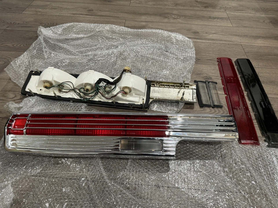 Luces traseras Datsun 510 Bluebird J-Spec 68-73 SSS Foto 3 de 4