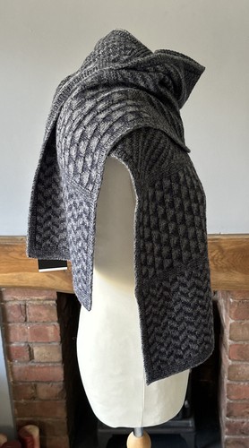 Robert Mackie Ore Hat, Scarf & Gloves Set - Blue - BNWT - Picture 10 of 11