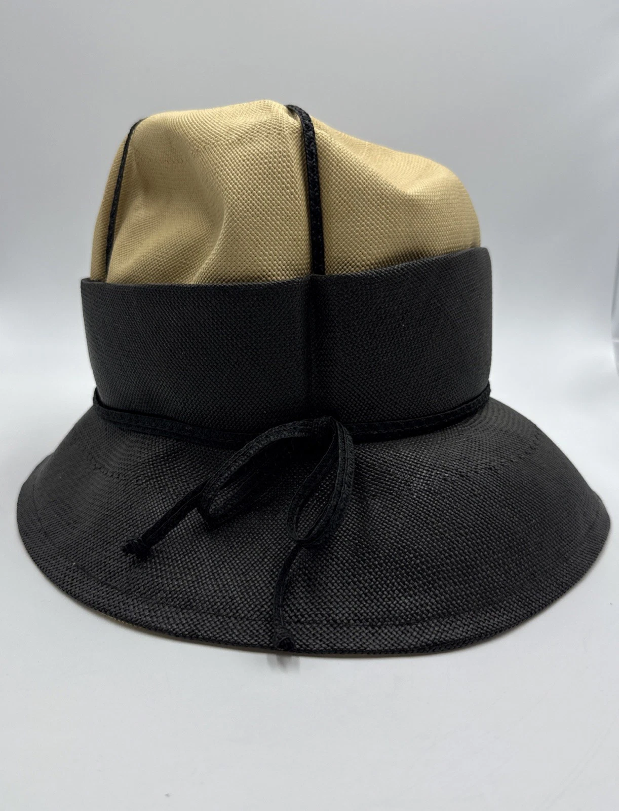 Chapeau seau toile beige nœud papillon Christian Dior dos