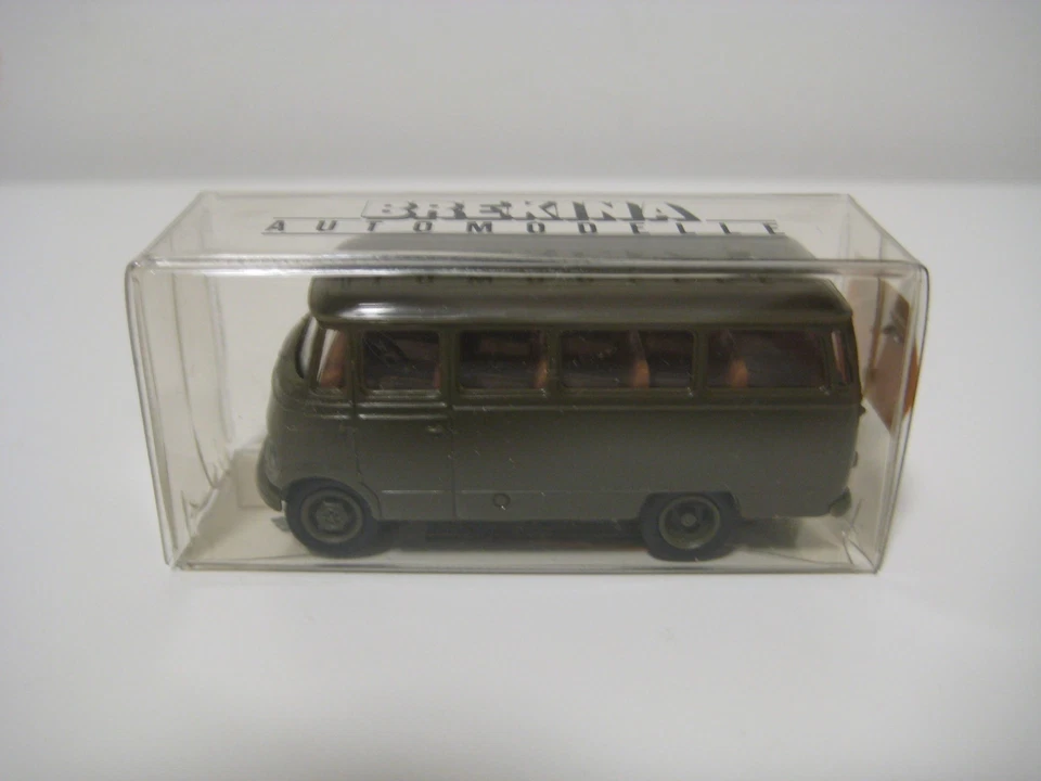 Brekina H0 36190 - Autobús Mercedes-Benz 319 verde oscuro - Imagen 2 de 4