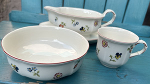villeroy & boch 3-PC PETITE FLEUR ATTACHED GRAVY BOAT + CUP + BOWL luxembourg