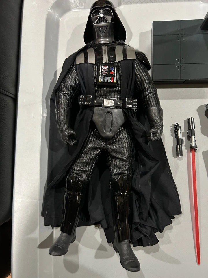 Sideshow Collectible Star Wars 1/6th Darth Vader ESB, Loose, No box - Image 3 of 4