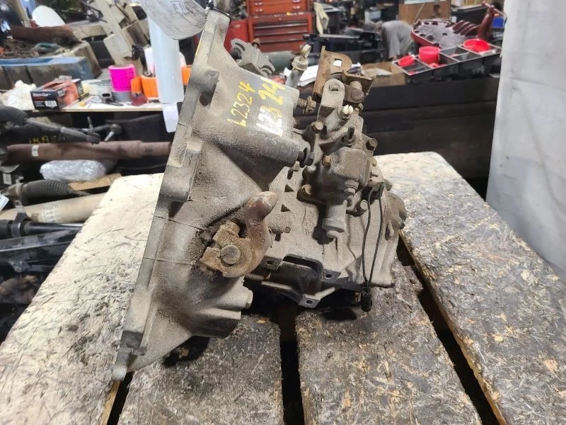 Manual Transmission 4-121 2.0L Transmission ID Dab Fits 87-89 BERETTA 1903088 Foto 2 de 4