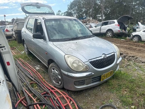 2003 Daihatsu Sirion Washer Bottle 00-04 Storia Duet YRV #B403 - Picture 2 of 12