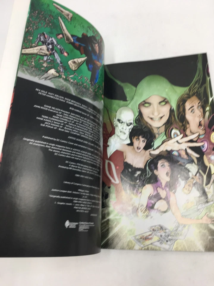 Liga de la Justicia Oscura - En la Oscuridad Vol. 1 (Tapa blanda) Foto 2 de 3