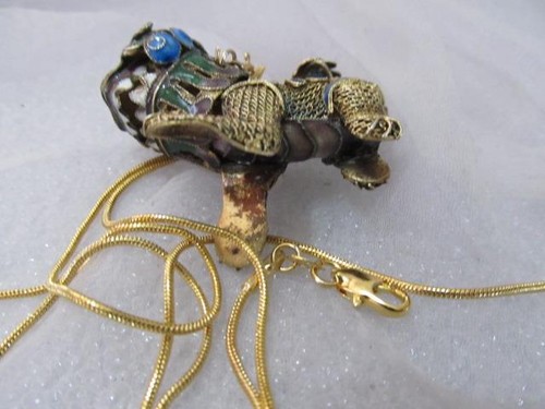Antique-Vintage Chinese Enameled Foo dog delicate filigree pendant and necklace - Picture 7 of 10