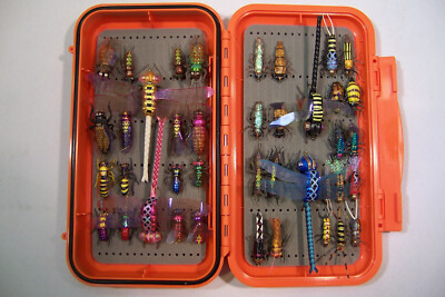 YAZHIDA 40pc REALISTIC FLY FISHING INSECTS DRAGONFLY CRICKET HORNET WASP W/CASE