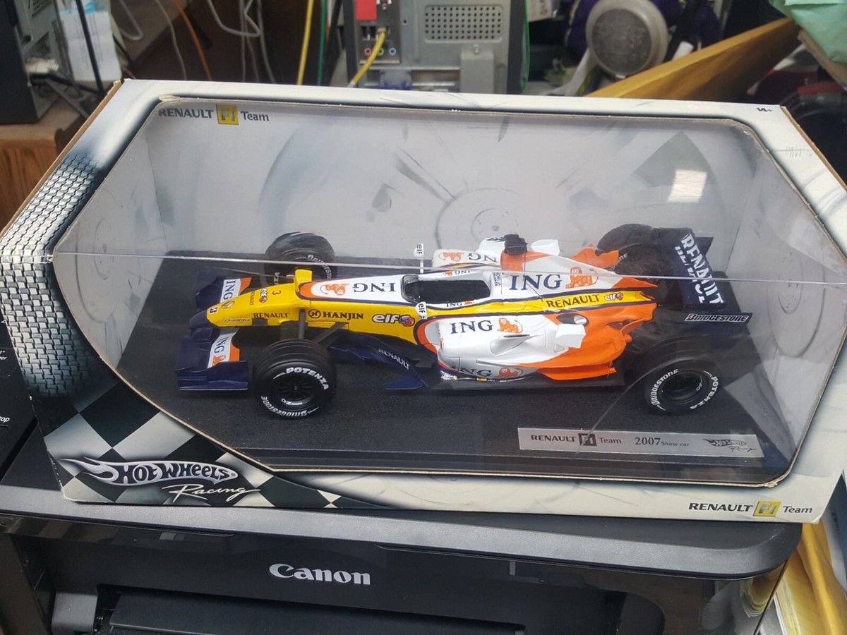 Hot Wheels Renault team 2007 Formula car 1/18 scale diecast