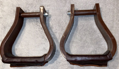 5'' BROWN RALIDE WINTEC WESTERN STIRRUPS 2 1/2'' TOP 2'' FOOT BASE