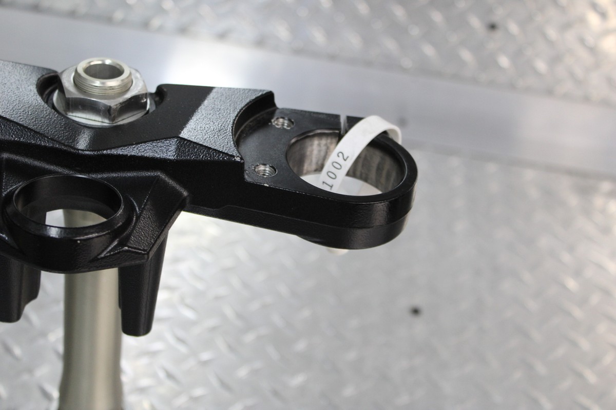 2010 KAWASAKI NINJA ZX14 ZX1400 FRONT FORKS CLAMP TRIPLE TREE STEM